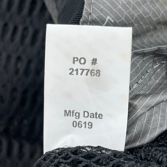 CamelBak Men's Black and Gray Hydration Vest - Picture 16 of 16